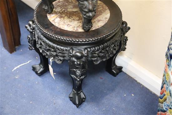 A Chinese hongmu and rouge marble inset jardiniere stand, late 19th century, \h. 37cm